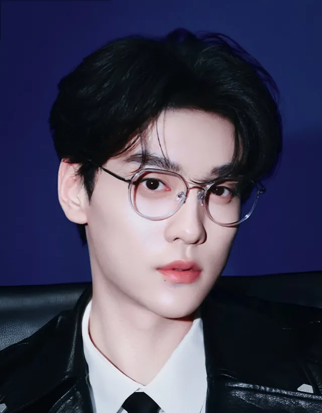 Cheng Yixie's Obsession: TwitchCon Temptation