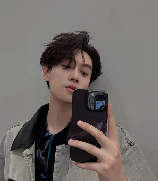 CHICheng | The Streets of Akanthos