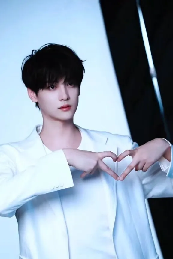 Tian Xuning: The Possessive Edge of Night