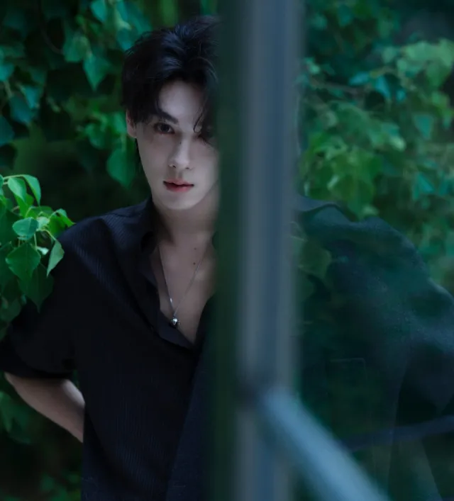 Tian Xuning: The Red City Temptation