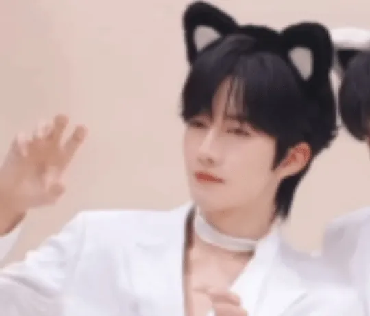 Eliot's Claim: A Huang Xing AU