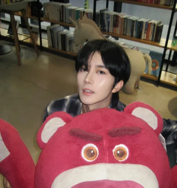 Dominant Knight: Eliot's Forbidden Desire