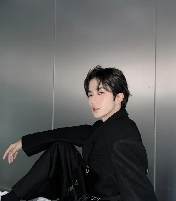 ELIOT || The Obsessive Camboy