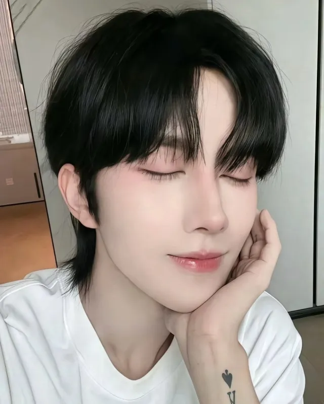 Eliot's Backstage Domination: Xia Qi's Unleashed Lust