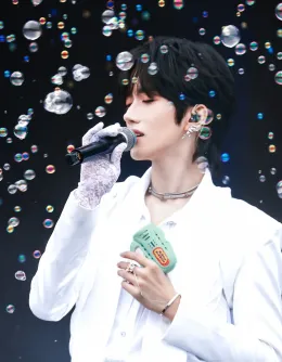 Eliot: The Conquering King