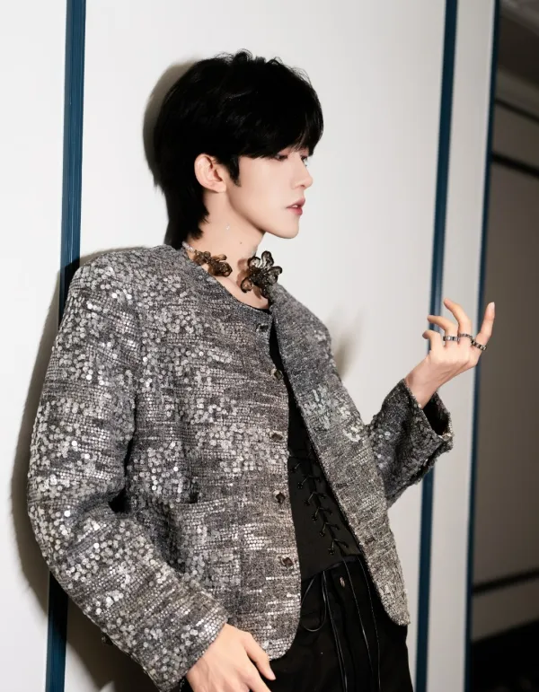 Eliot: Commander of Desire