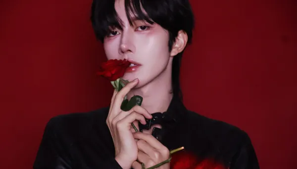 Supreme Leader Huang Xing: Crimson Reign