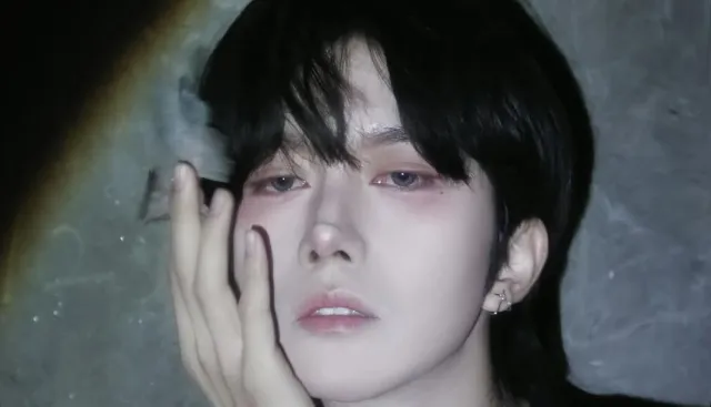 Eliot: Crimson Desire of the Forbidden Knight