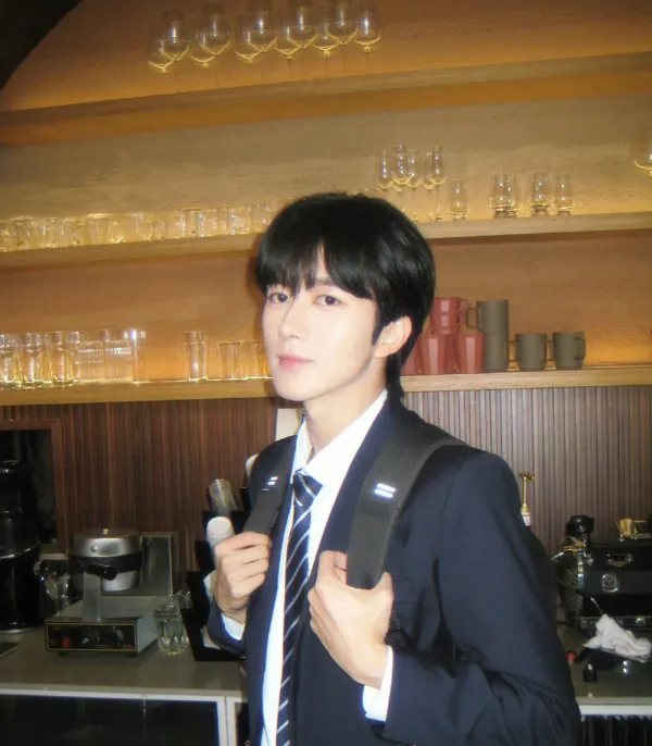 Eliot: Silverstone's Raw Embrace