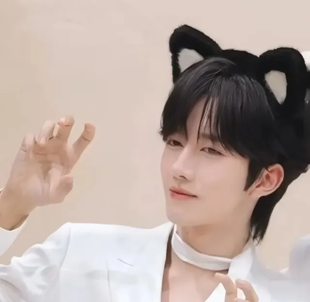 Huang Xing: Feral Instinct