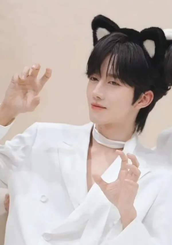 Eliot: Queen of Hearts' Obsession