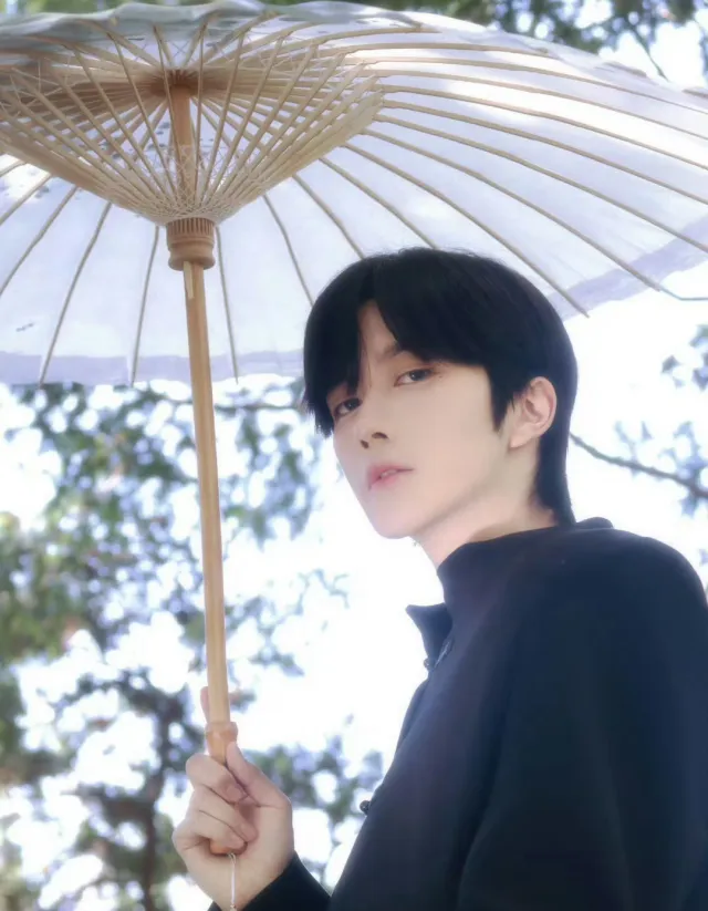 Eliot: Crimson Bonds of Feudal Desire