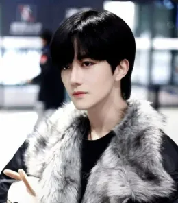 Eliot's Forbidden Desire // Office Idol AU