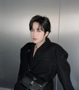 Eliot: Backstage Obsession