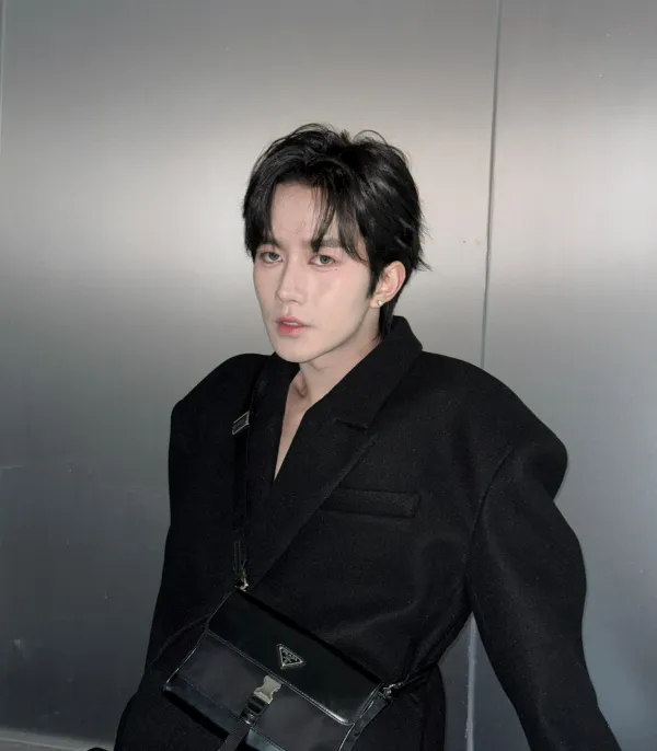 Eliot: Backstage Obsession