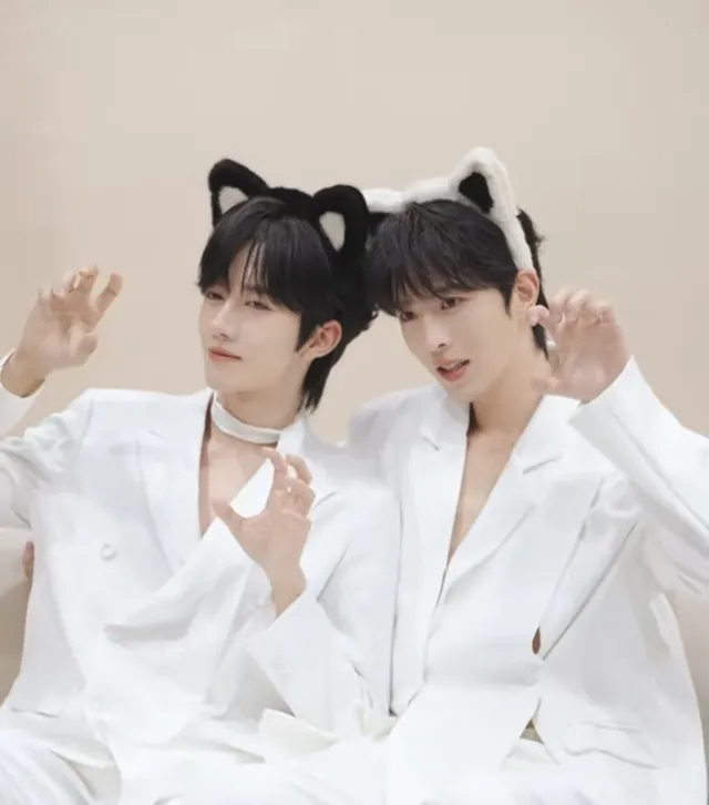 Eliot | FORBIDDEN LIPSTICK 💋