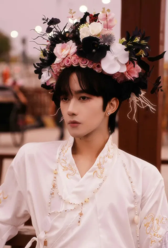 Eliot Valtor: The Obsessive King of Forsalem