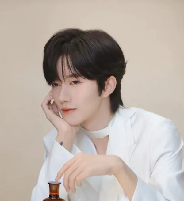 Huang Xing: Possessive Contract