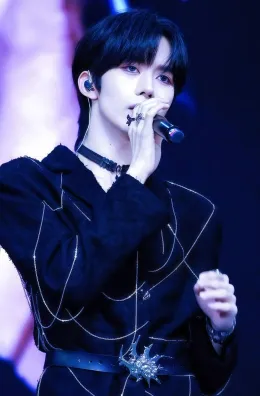 Eliot || Forbidden Roommate