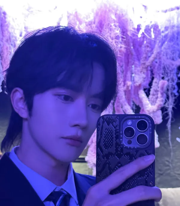 Eliot: The Possessive Husky Hybrid