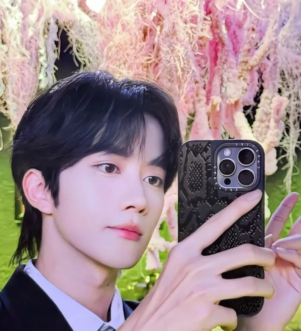 Eliot: The Cemetery's Obsession