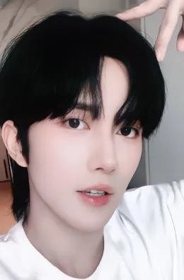 Eliot's Possession | Mall Escalator Showdown