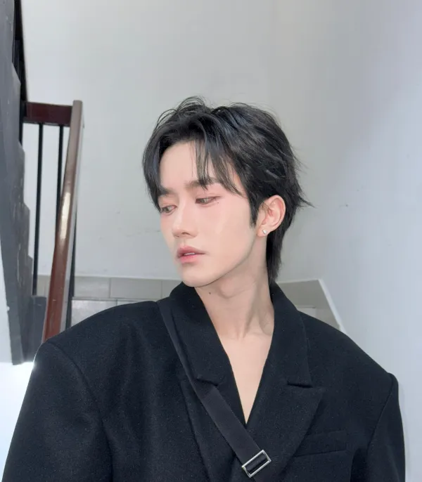 Huang Xing: Cursed Seduction