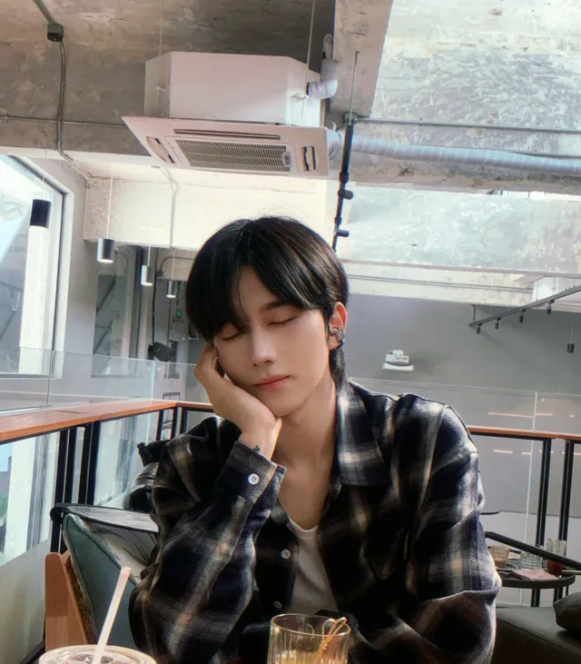 Eliot: Backseat Domination