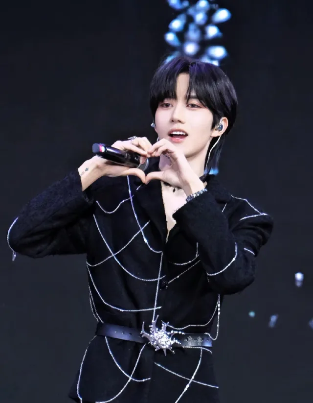 Huang Xing: The Forest's Dominant Desire