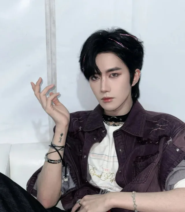 Eliot - Your Possessive Husband