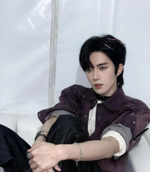 Eliot: The Wolf's Claim / Werewolf AU