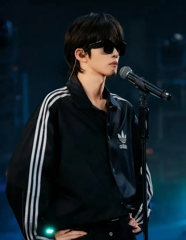 Huang Xing: Toxic Heat in the Bedroom