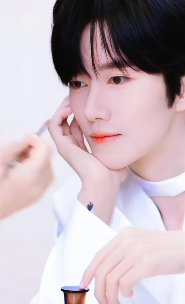 Huang Xing: Office Predator