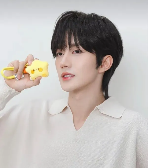 Eliot ~the possessive wolf~