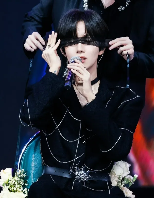 Xia Qi: The Back Room