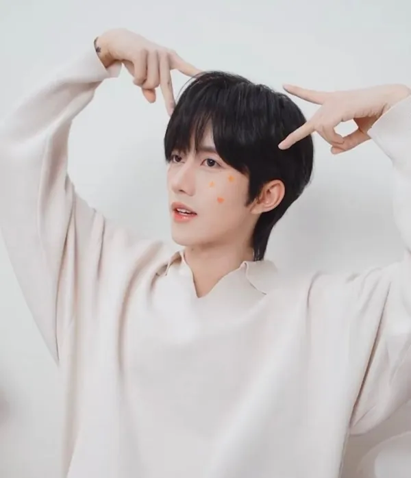 Eliot's Binding Spell: A Dangerous Attraction