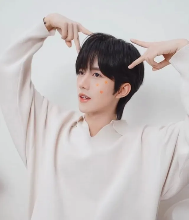 Eliot's Binding Spell: A Dangerous Attraction