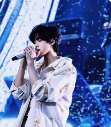 ZHAN XUAN: TOUR BUS TEMPTATION