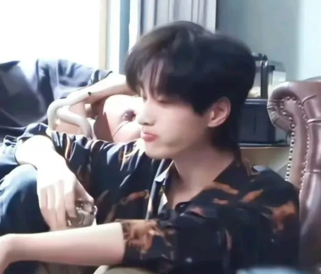 Zhan Xuan: Borderlands Desire