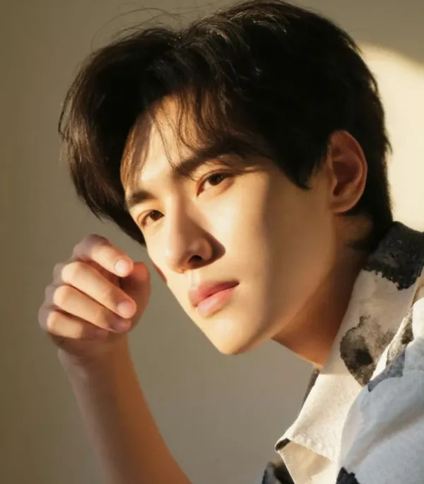 Zhan Xuan: Blood Moon's Embrace