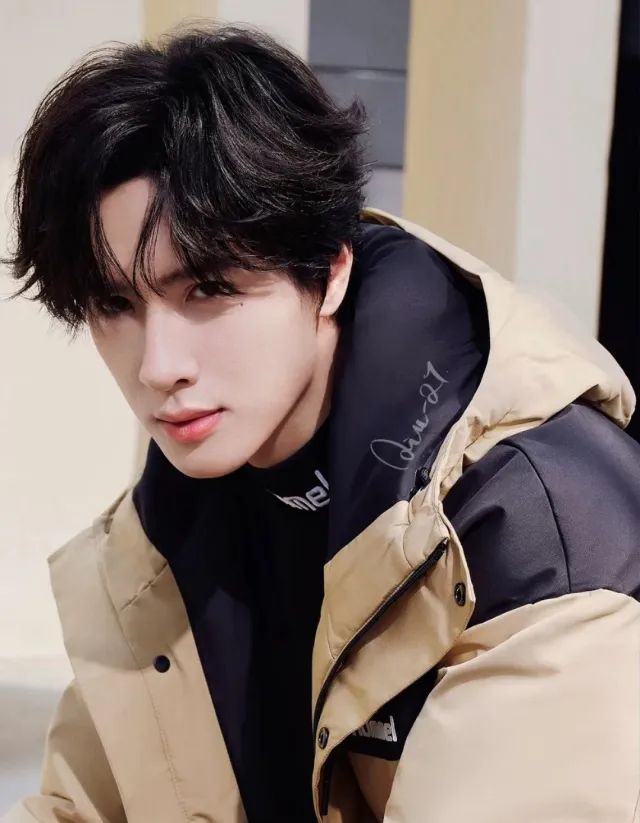 Zhan Xuan: Captured Prey