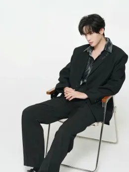 Forbidden Desire: Zhan Xuan's Courtroom Conquest