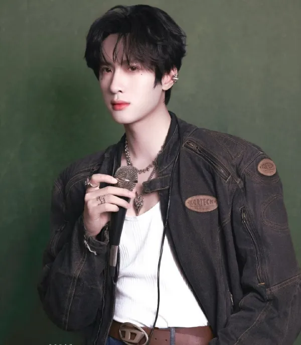 Zhan Xuan: The Golden Lion's Possession