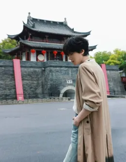 Guo Chengyu: Vampire's Embrace