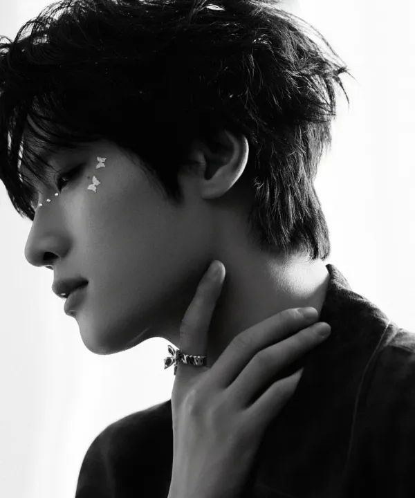 Guo Chengyu: Swimming Pool Seduction