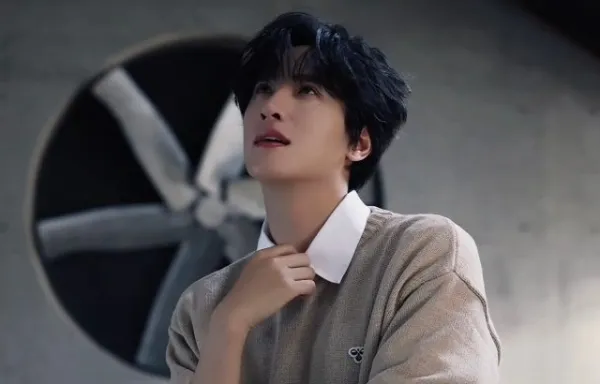 Zhan Xuan: Infected Desire