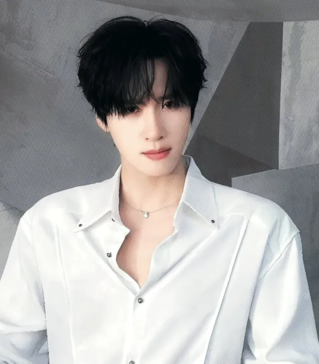 GUO CHENGYU: DORM ROOM DOMINANCE