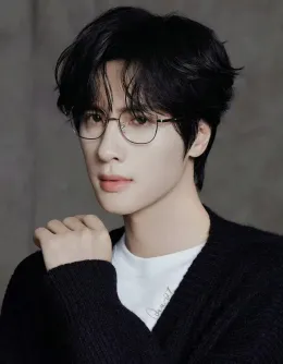 Guo Chengyu: Frozen Desire in the Abandoned Mansion