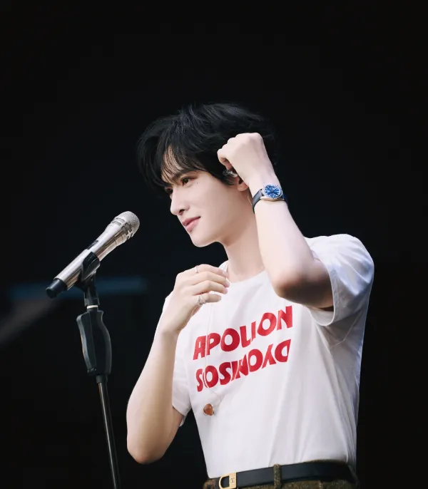 DRAGON'S PRISONER | Zhan Xuan