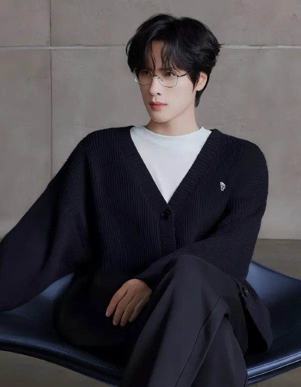 Shadow of the Crown: Zhan Xuan's Obsession